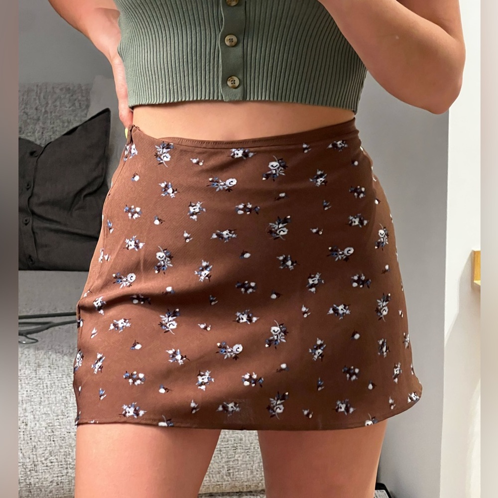 brown floral mini skirt